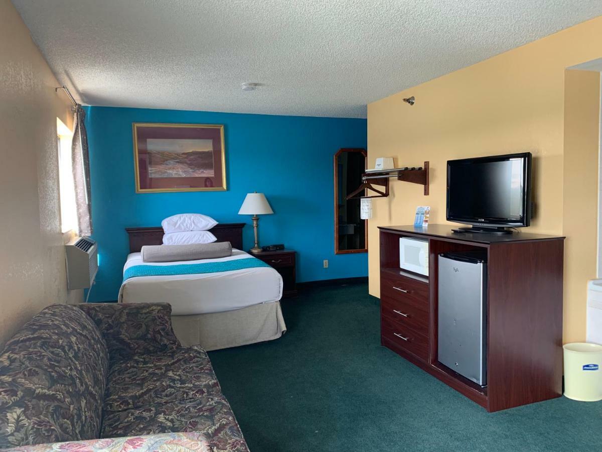 Howard Johnson By Wyndham Denver West Wheat Ridge Exterior foto
